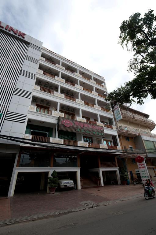 Circuit Hotel & Cafe - Nana Hotel Phnom Penh Zewnętrze zdjęcie